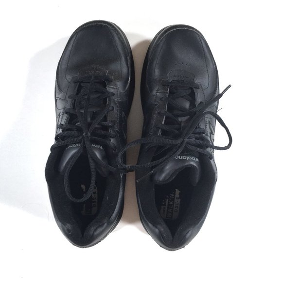 Athletic_Shoes